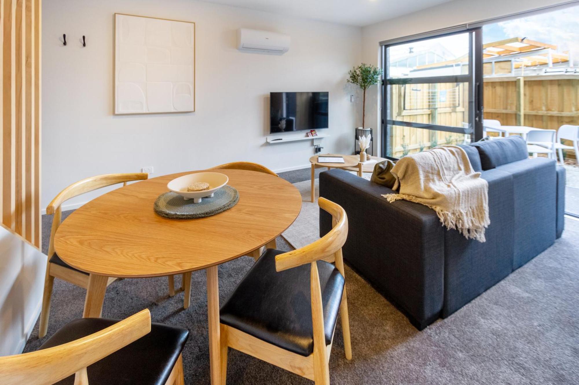 2 Bed, 2 Bath W Sofa Bed - Great Cafes Nearby *